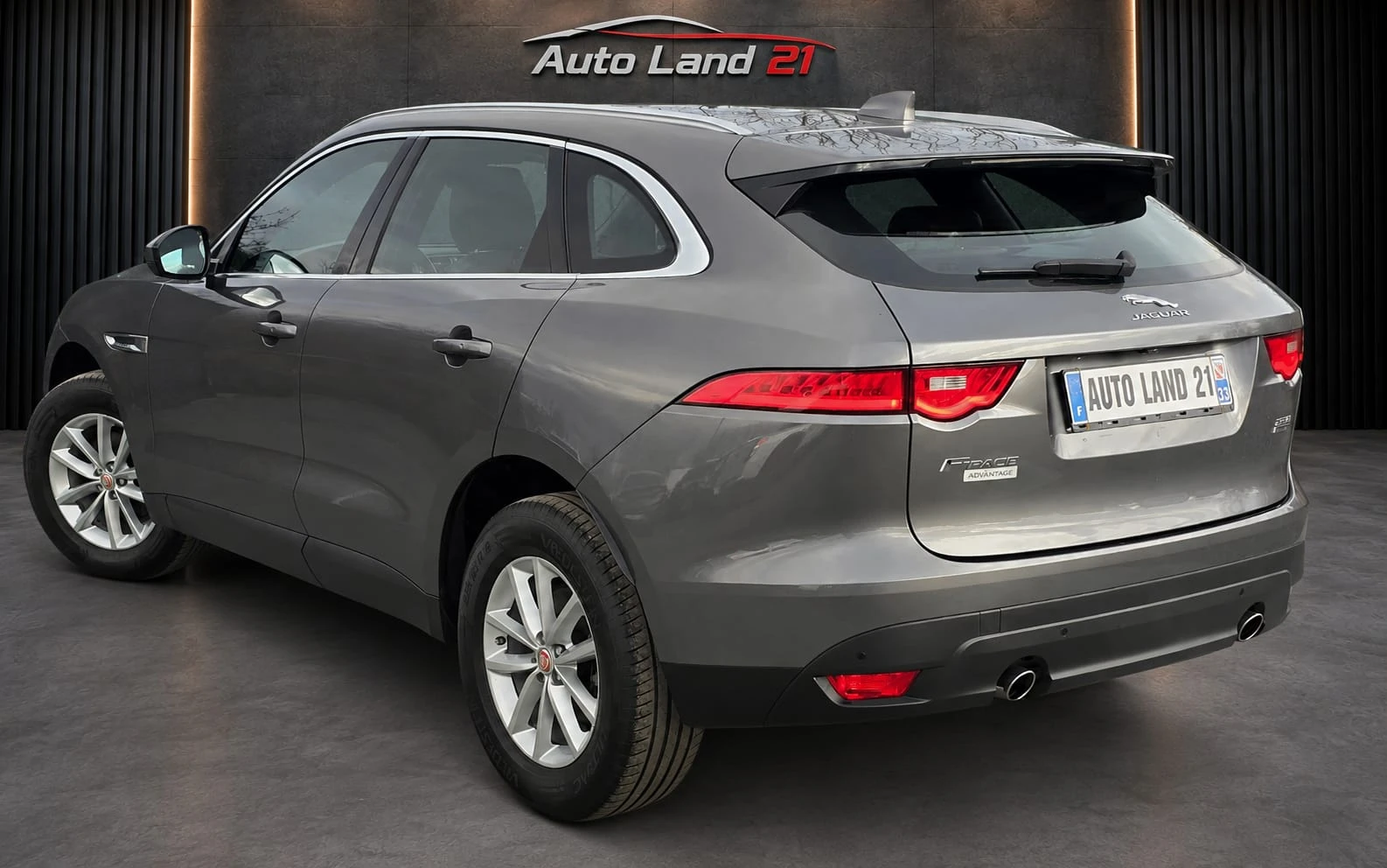 Jaguar F-PACE 2.5d* 240кс* DIGITAL* AWD* ADVANTAGE* 96000км, снимка 6 - Автомобили и джипове - 55617079