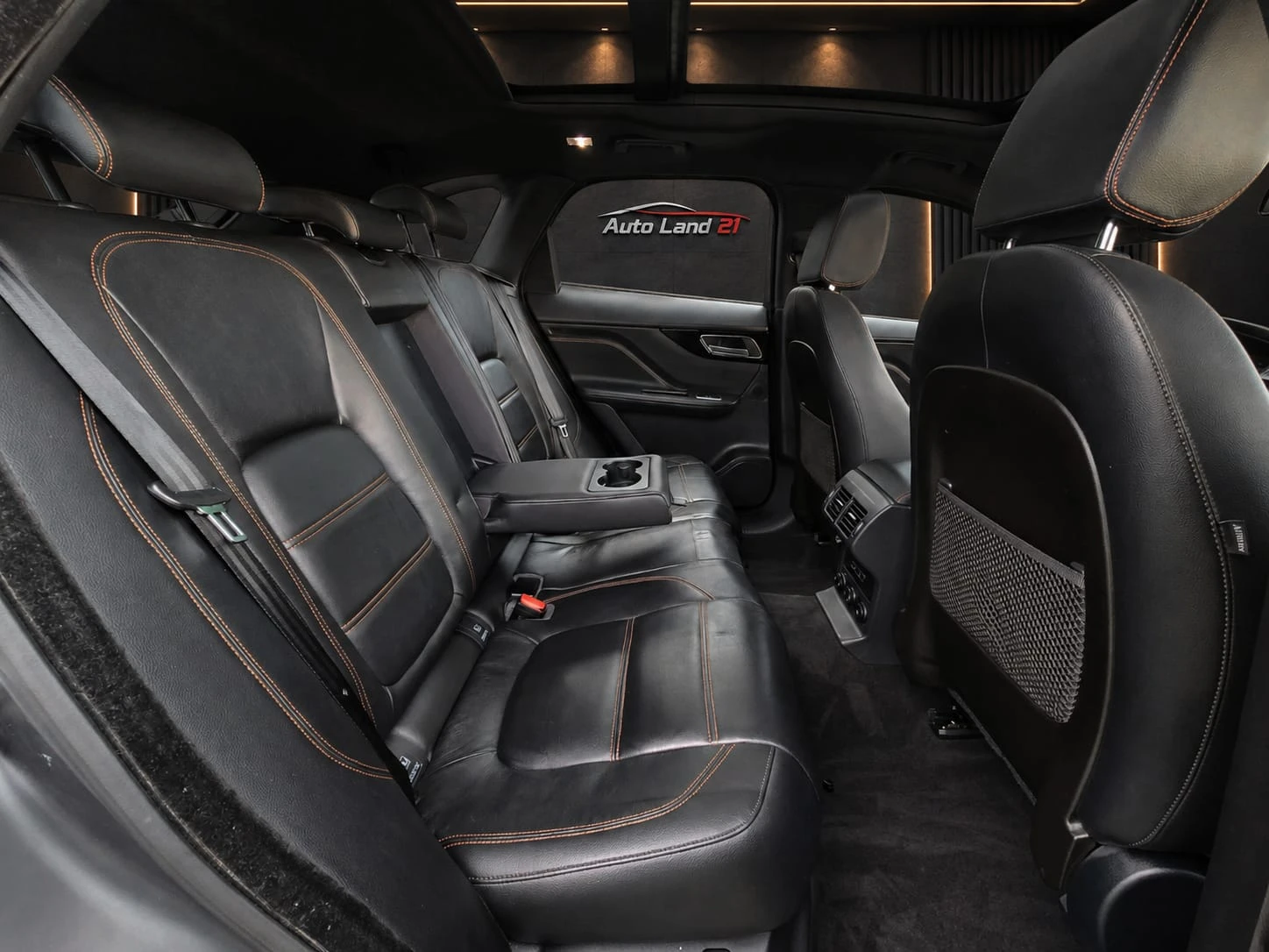 Jaguar F-PACE 2.5d* 240кс* DIGITAL* AWD* ADVANTAGE* 96000км, снимка 10 - Автомобили и джипове - 55617079