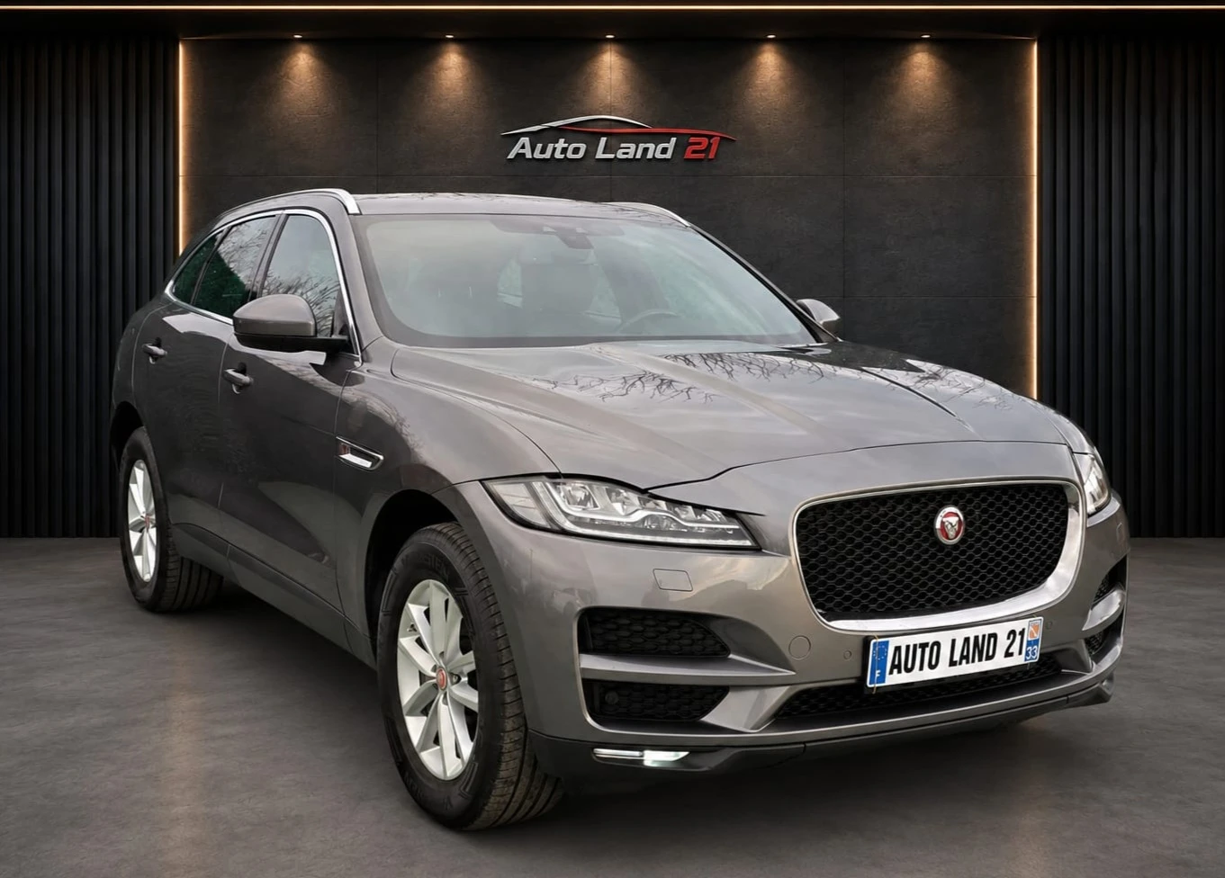 Jaguar F-PACE 2.5d* 240кс* DIGITAL* AWD* ADVANTAGE* 96000км, снимка 3 - Автомобили и джипове - 55617079