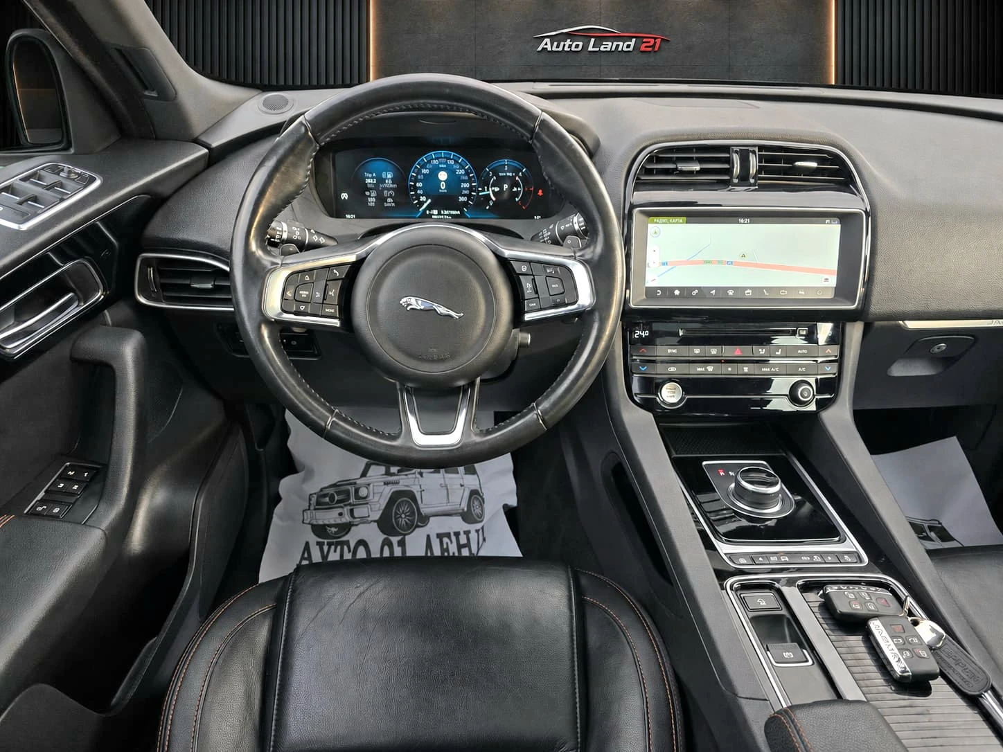 Jaguar F-PACE 2.5d* 240кс* DIGITAL* AWD* ADVANTAGE* 96000км, снимка 13 - Автомобили и джипове - 55617079