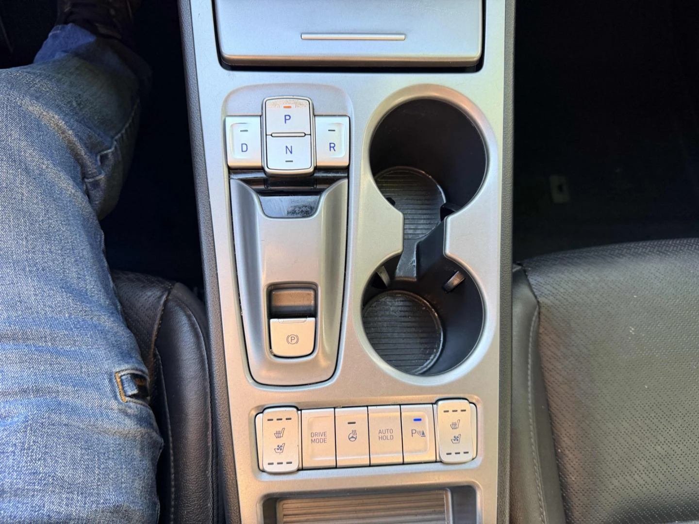 Hyundai Kona Ultimate* Distr* Обдух* Камера, снимка 8 - Автомобили и джипове - 55924010