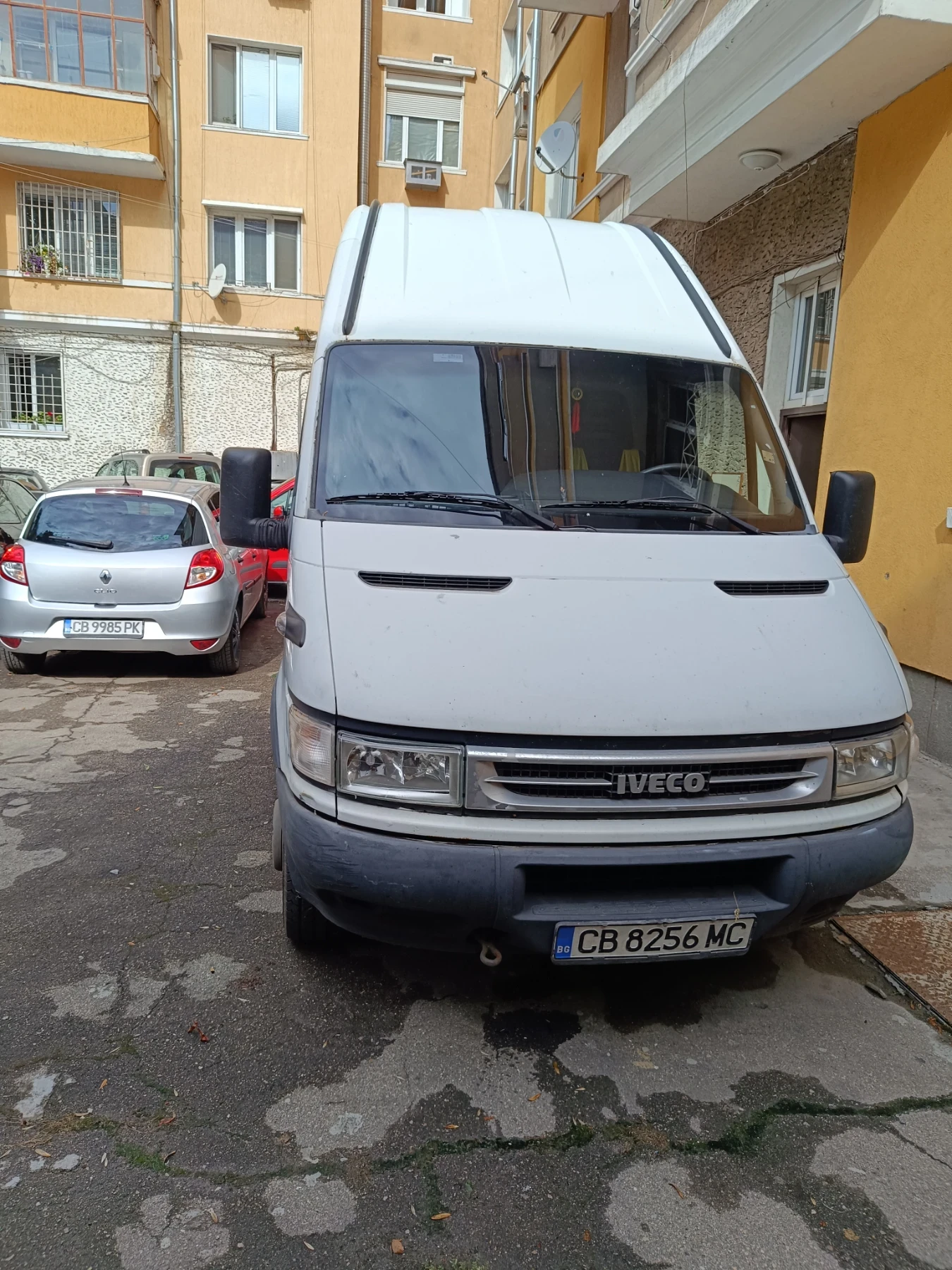 Iveco Daily, снимка 4 - Бусове и автобуси - 55221040