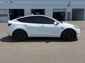 Tesla Model Y * Performance * CARFAX * ОПЦИЯ ЗА ФИНАНСИРАНЕ, снимка 3