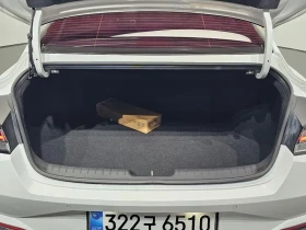Hyundai Elantra, снимка 17
