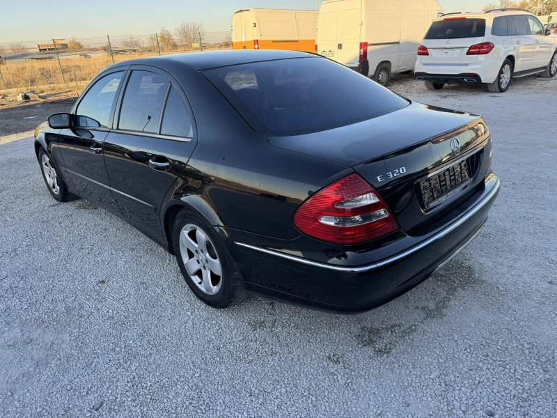 Mercedes-Benz E 320, снимка 4 - Автомобили и джипове - 47894074