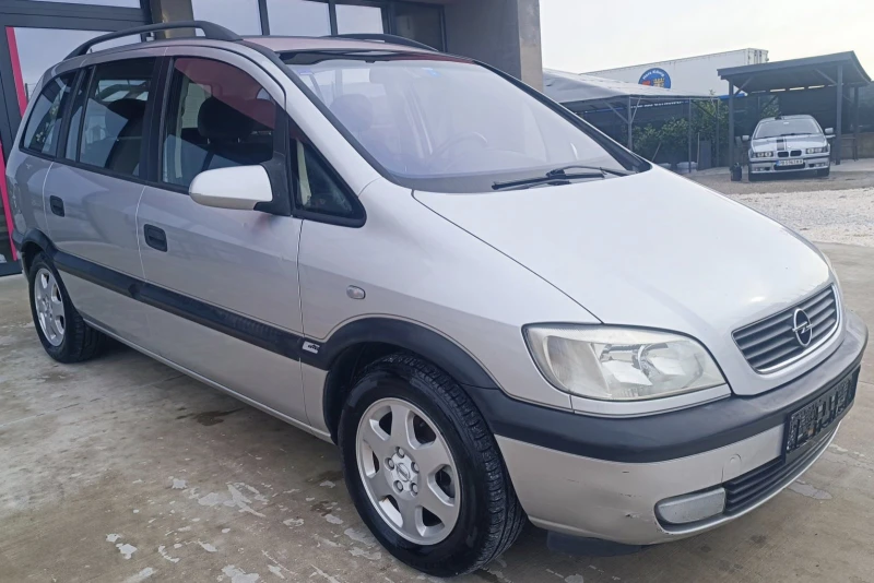 Opel Zafira 1.8 Бенз/ГАЗ, снимка 3 - Автомобили и джипове - 48471831