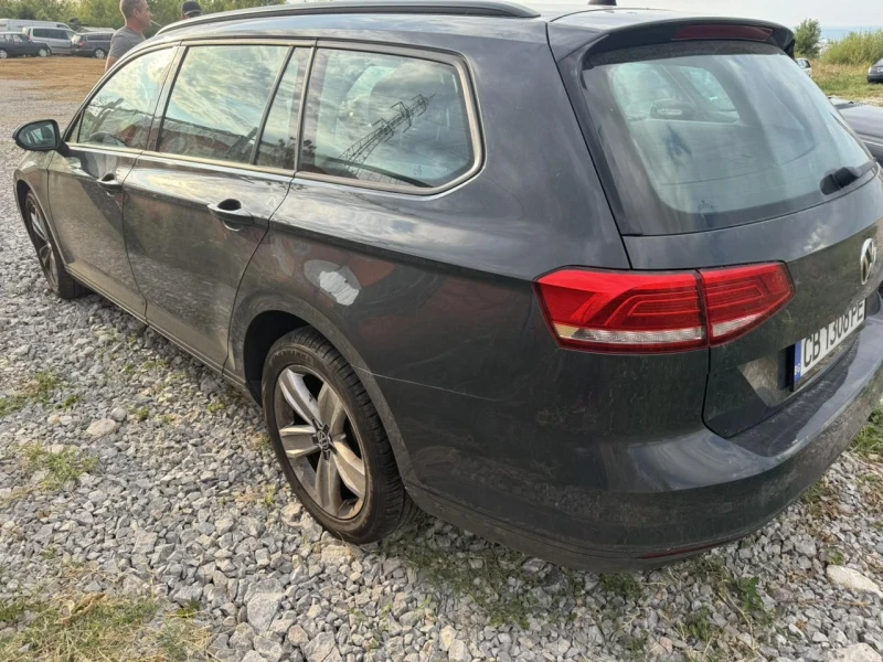 VW Passat, снимка 2 - Автомобили и джипове - 48720081