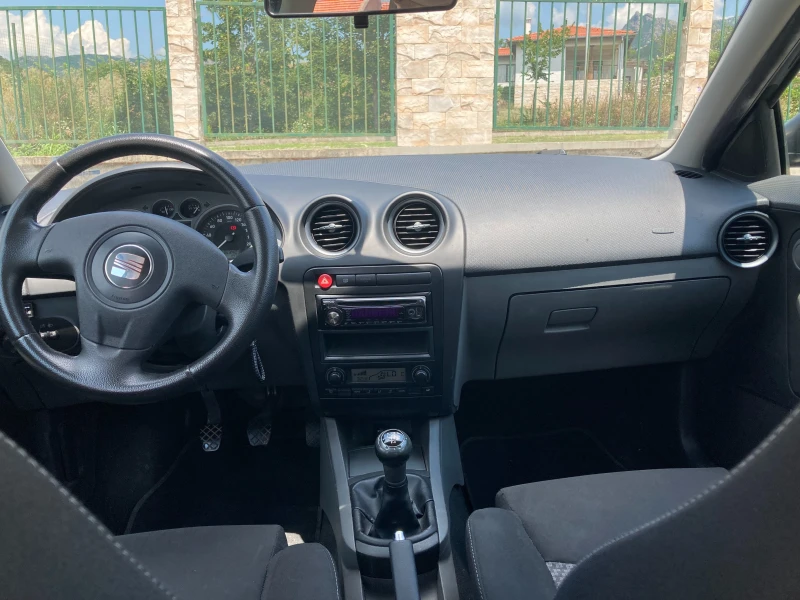 Seat Ibiza 1.4 86к.с. + ГАЗ + Климатик + 2 ключа, снимка 8 - Автомобили и джипове - 49035745