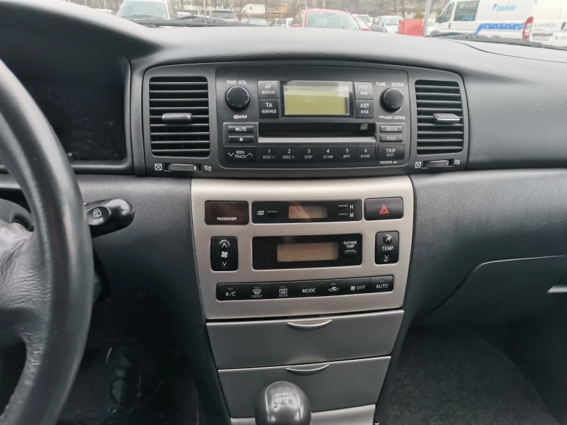 Toyota Corolla 1.6 Газов инжекцион FACELIFT, снимка 8 - Автомобили и джипове - 49391830