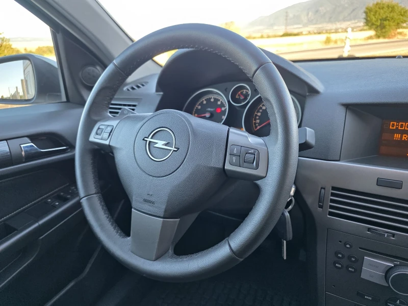 Opel Astra 1.6i 105k.s. 99000km. TOP, снимка 14 - Автомобили и джипове - 51780101
