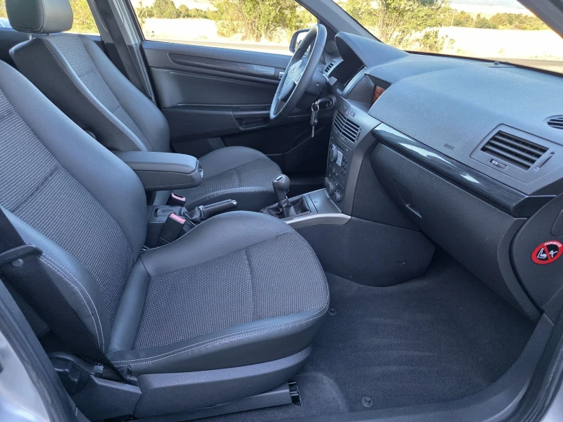 Opel Astra 1.6i 105k.s. 99000km. TOP, снимка 12 - Автомобили и джипове - 51780101