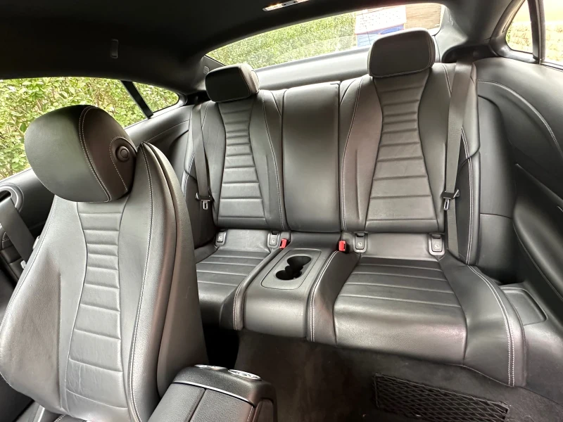 Mercedes-Benz E 220 AMG Coupe 9 G tronic, снимка 11 - Автомобили и джипове - 52575175