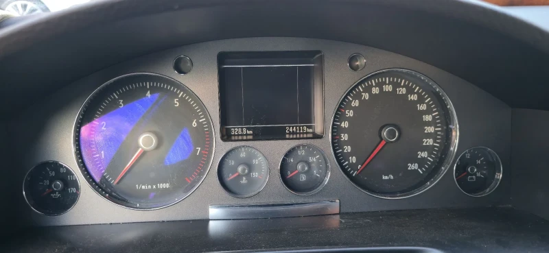 VW Phaeton 3.2, снимка 8 - Автомобили и джипове - 52218942