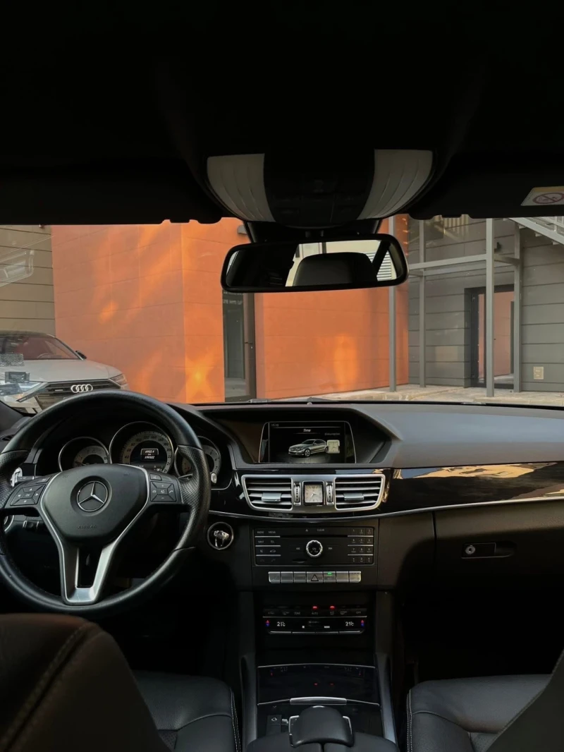 Mercedes-Benz E 400 С възможност за ЛИЗИНГ !, снимка 9 - Автомобили и джипове - 52331936