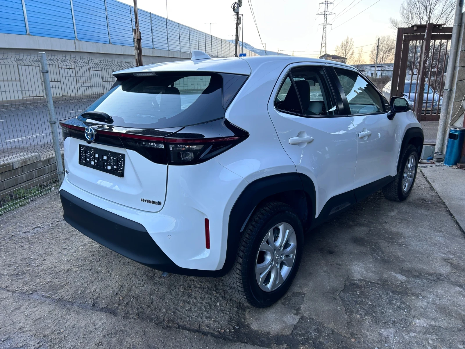 Toyota Yaris Cross 1.5 HYBRID - изображение 4