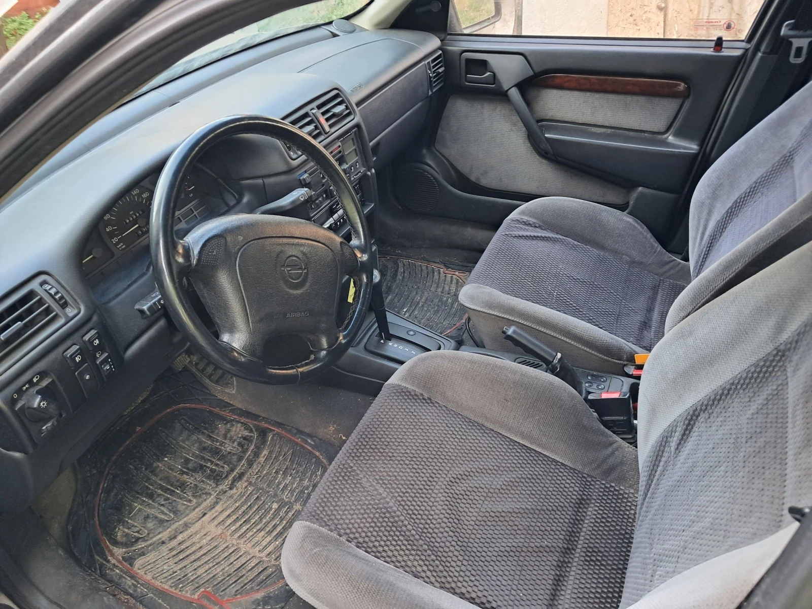 Opel Vectra 2.0i - изображение 9