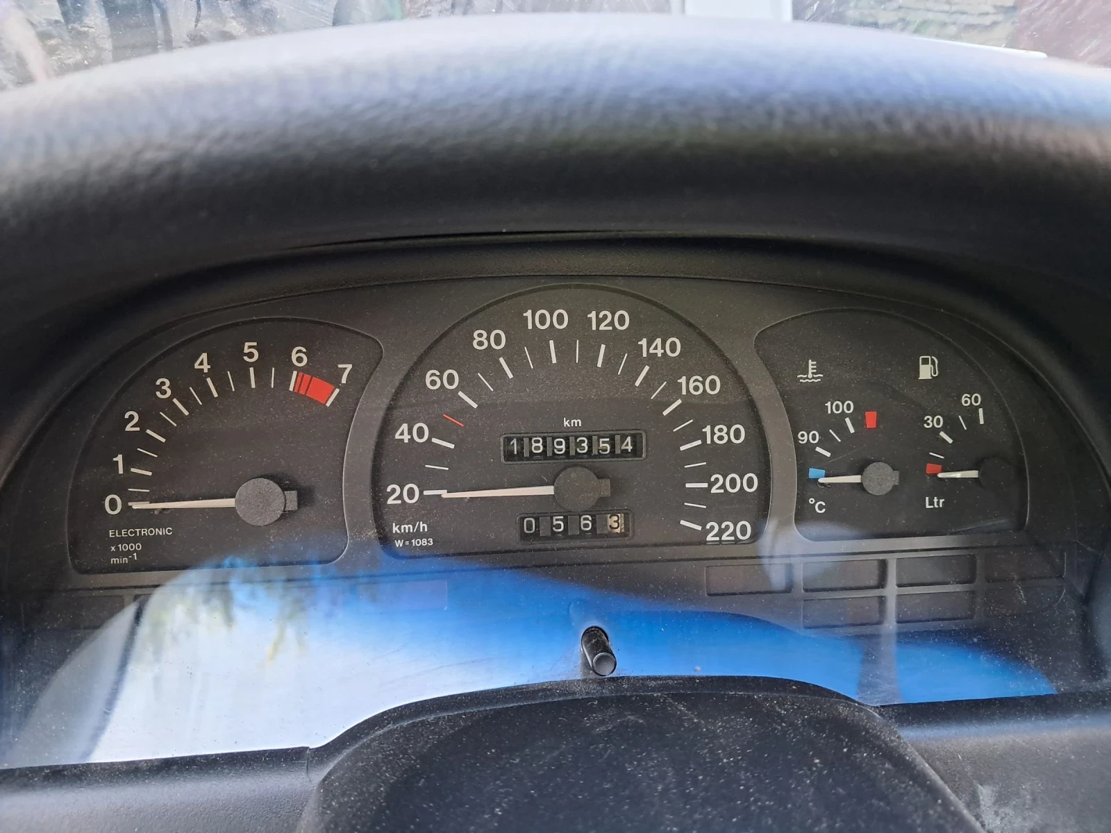 Opel Vectra 2.0i - изображение 8