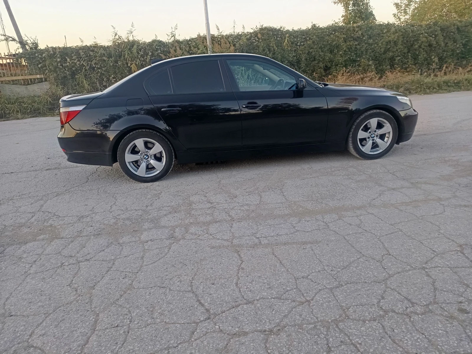 BMW 523 2.5i - изображение 6