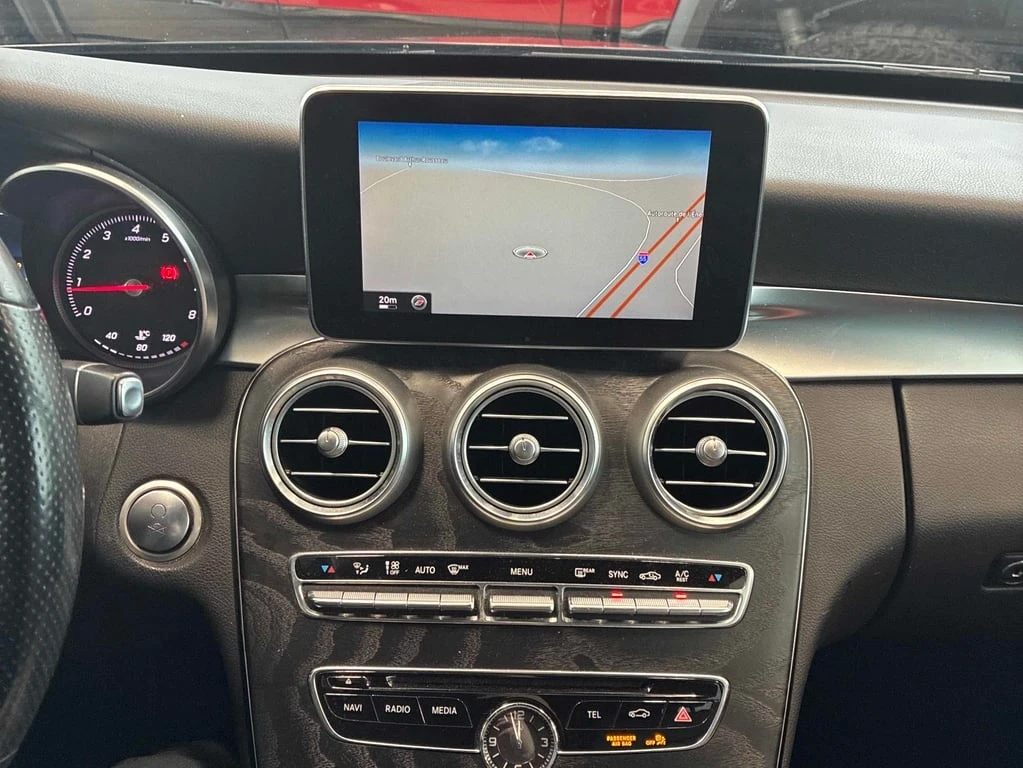 Mercedes-Benz C 300 4MATIC 2015 * CARFAX * БЕЗ ПЪРВОНАЧАЛНА ВНОСКА - изображение 10