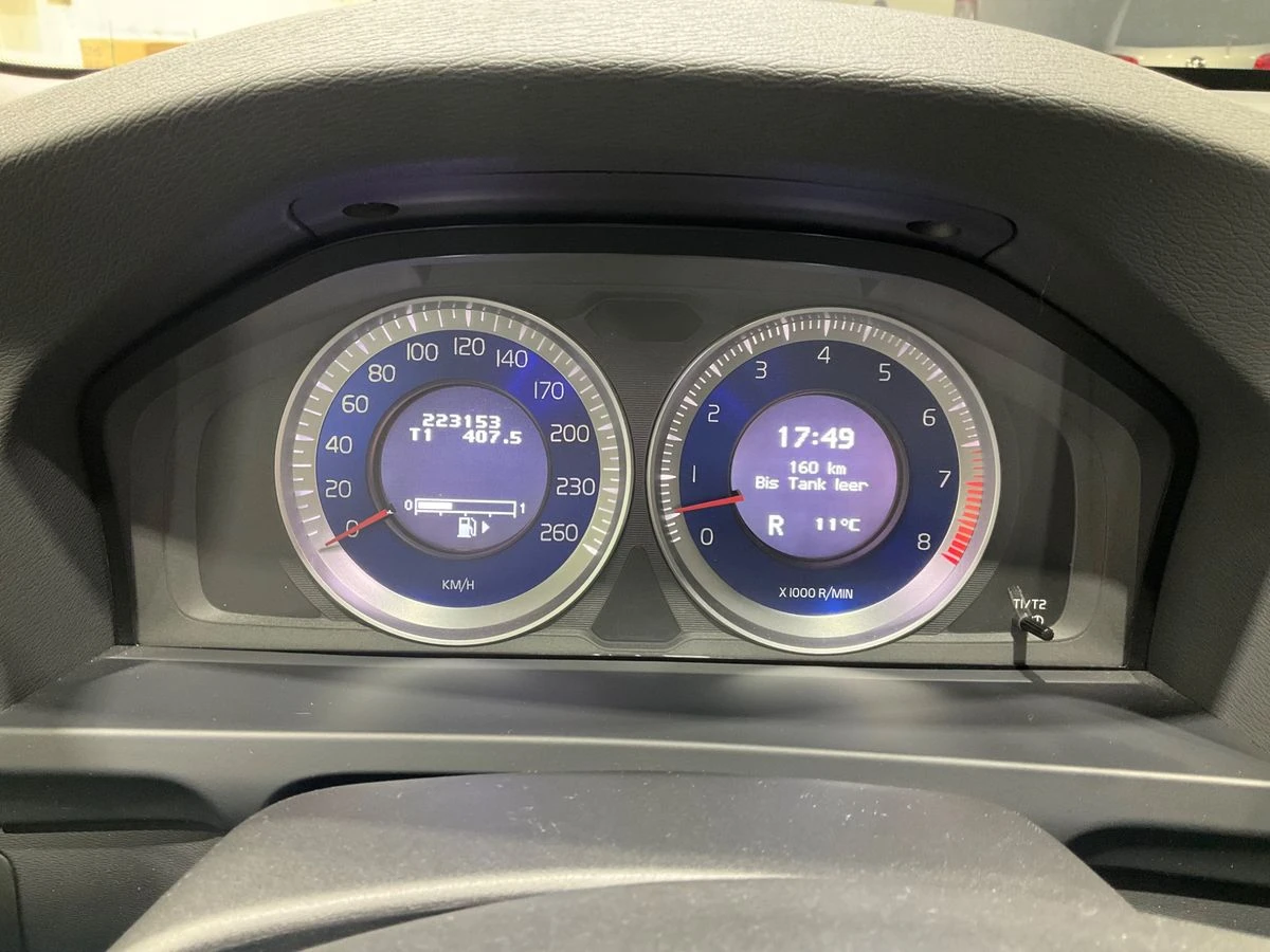 Volvo S60 T6 R-Design AWD/История/Гаранция/Камера/Подгрев, снимка 8 - Автомобили и джипове - 53808850