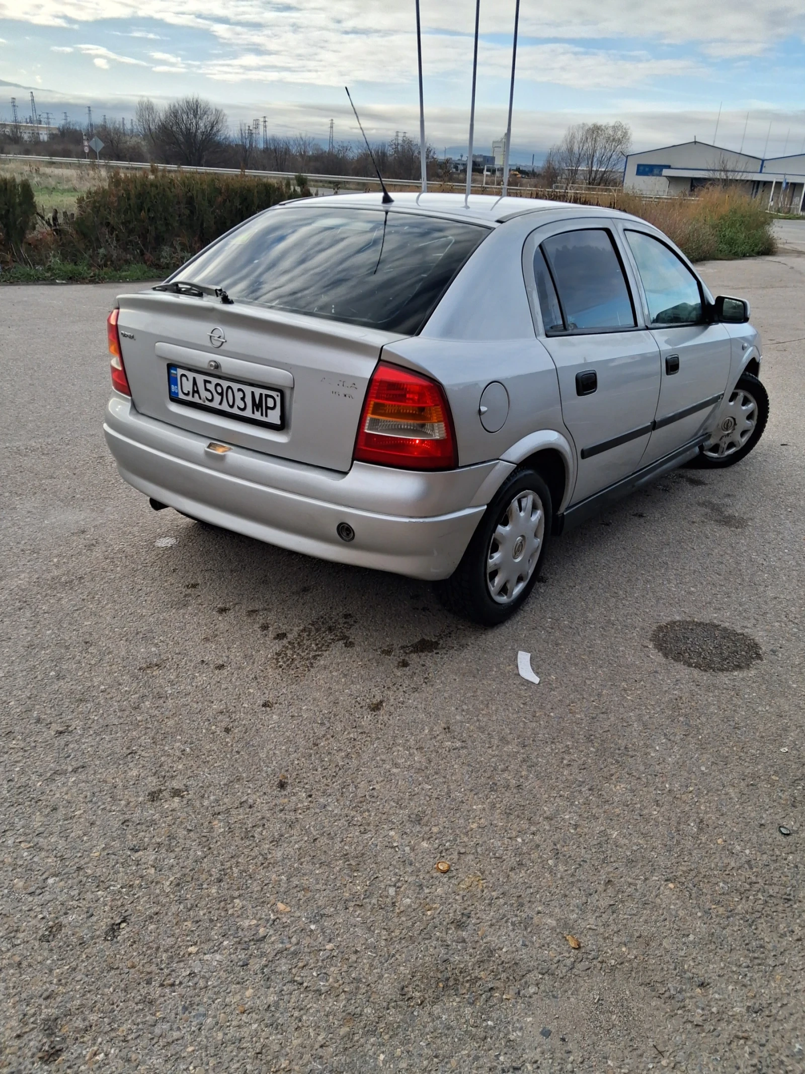 Opel Astra 1.6 16v 101к.с Климатик! Газ ! , снимка 4 - Автомобили и джипове - 53852634