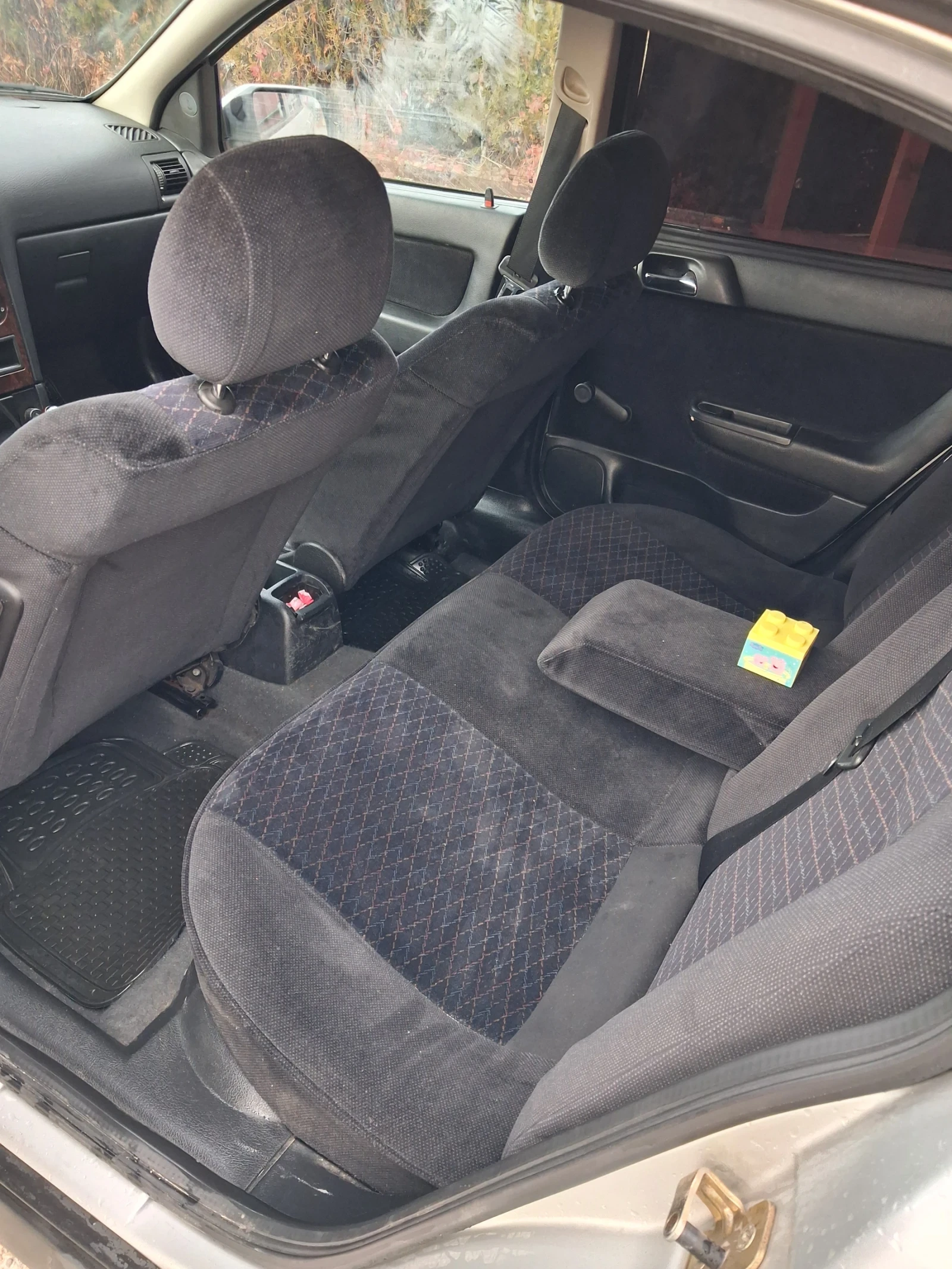 Opel Astra 1.6 16v 101к.с Климатик! Газ ! , снимка 9 - Автомобили и джипове - 53852634