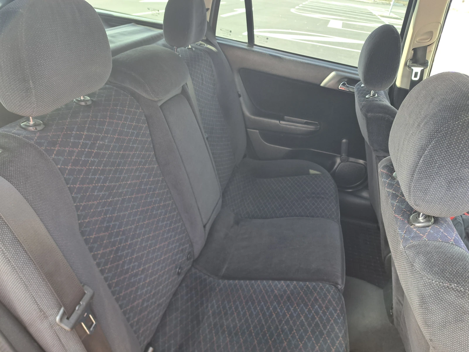 Opel Astra 1.6 16v, снимка 10 - Автомобили и джипове - 53932505