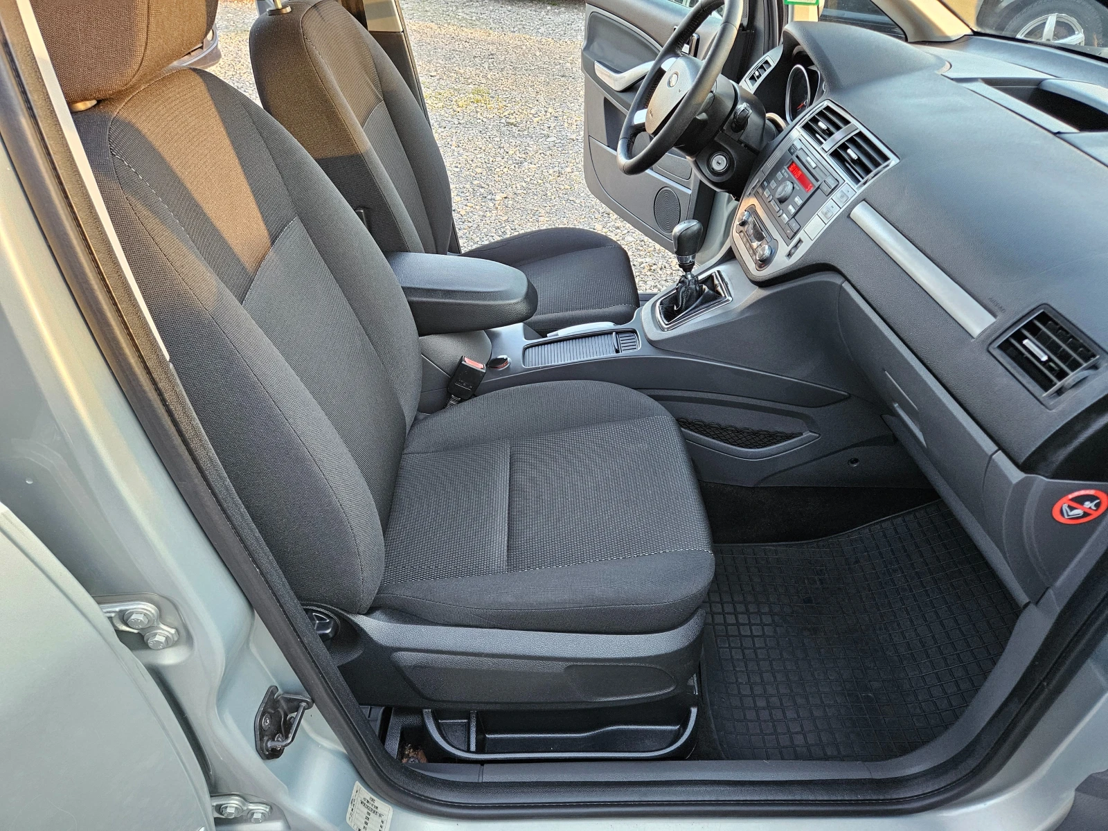 Ford C-max 1.6CDTI Facelift, снимка 12 - Автомобили и джипове - 54126903