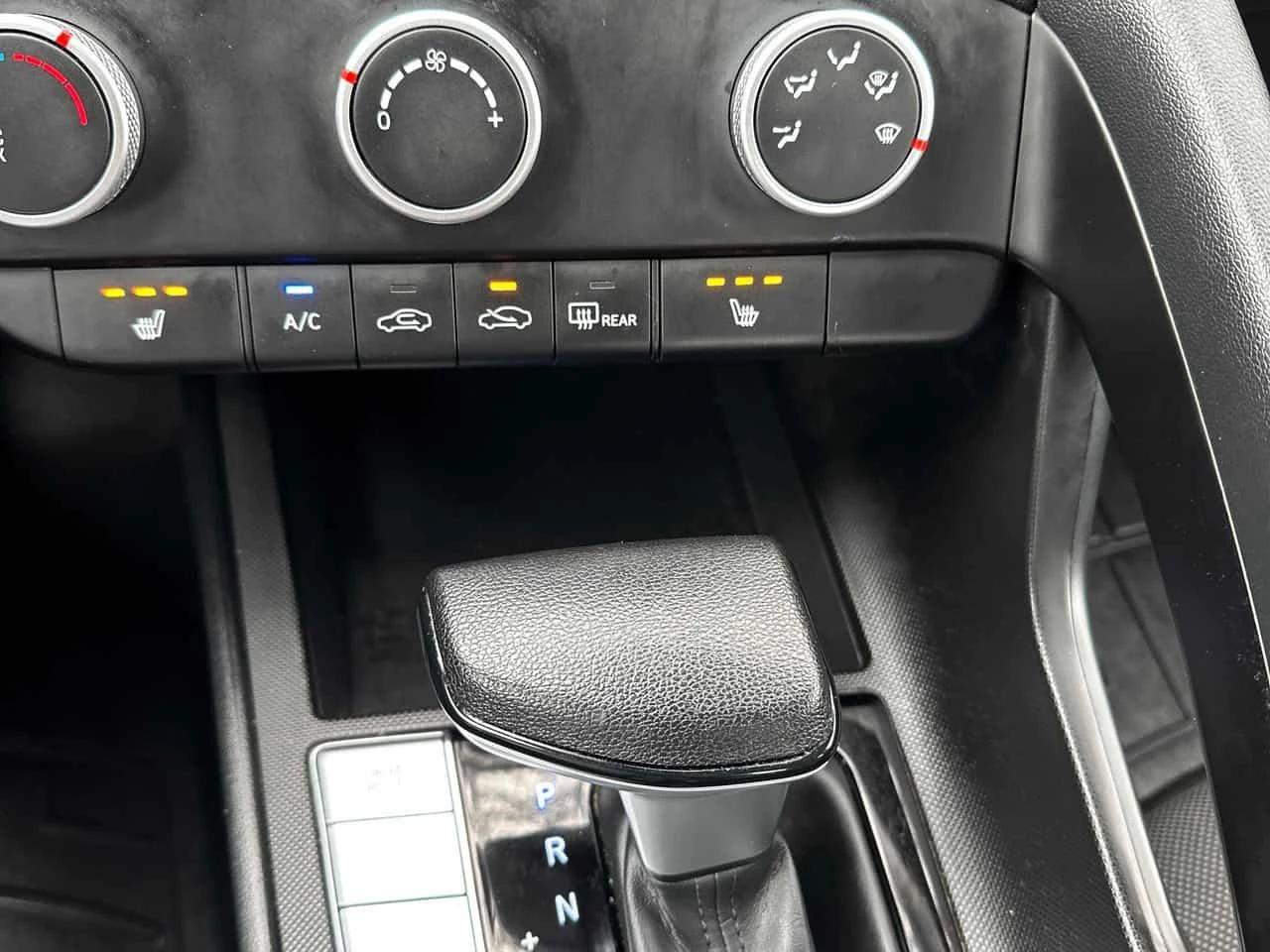 Hyundai Elantra * Preferred IVT * CARFAX * 2 ����� * KEYLESS *  | Mobile.bg � ����������� 14