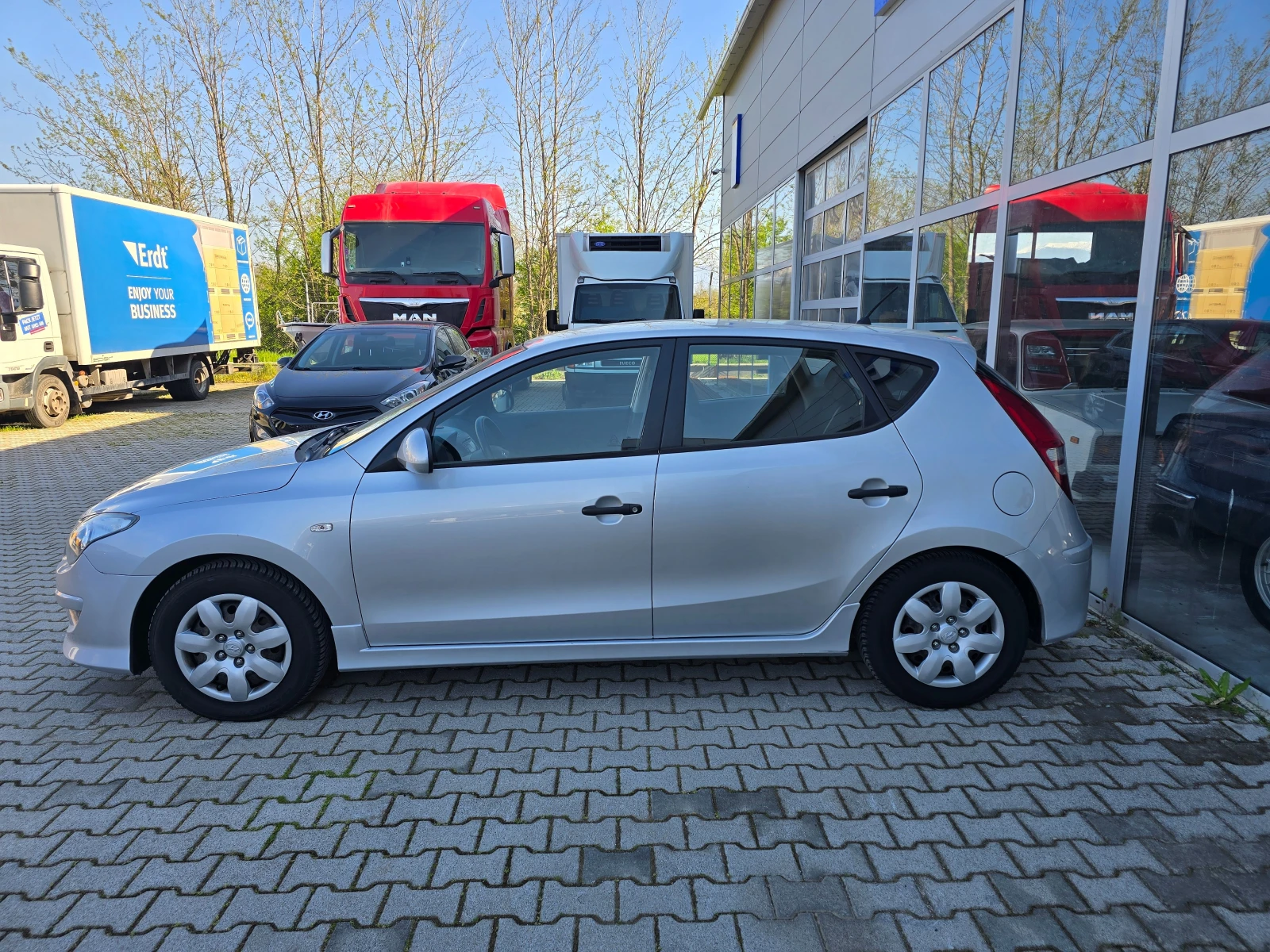 Hyundai I30 1.6 CRDi !! 6-скорости !!, снимка 6 - Автомобили и джипове - 54210713