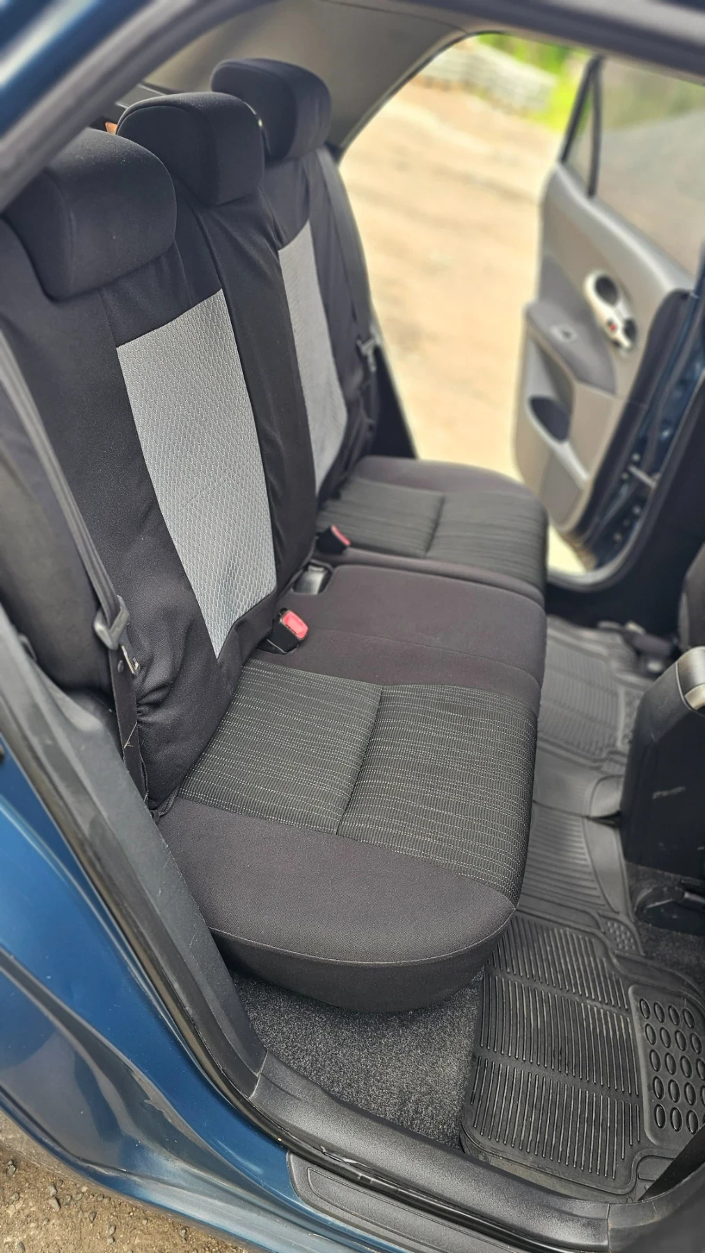Toyota Auris 2.D4D, снимка 14 - Автомобили и джипове - 54780648