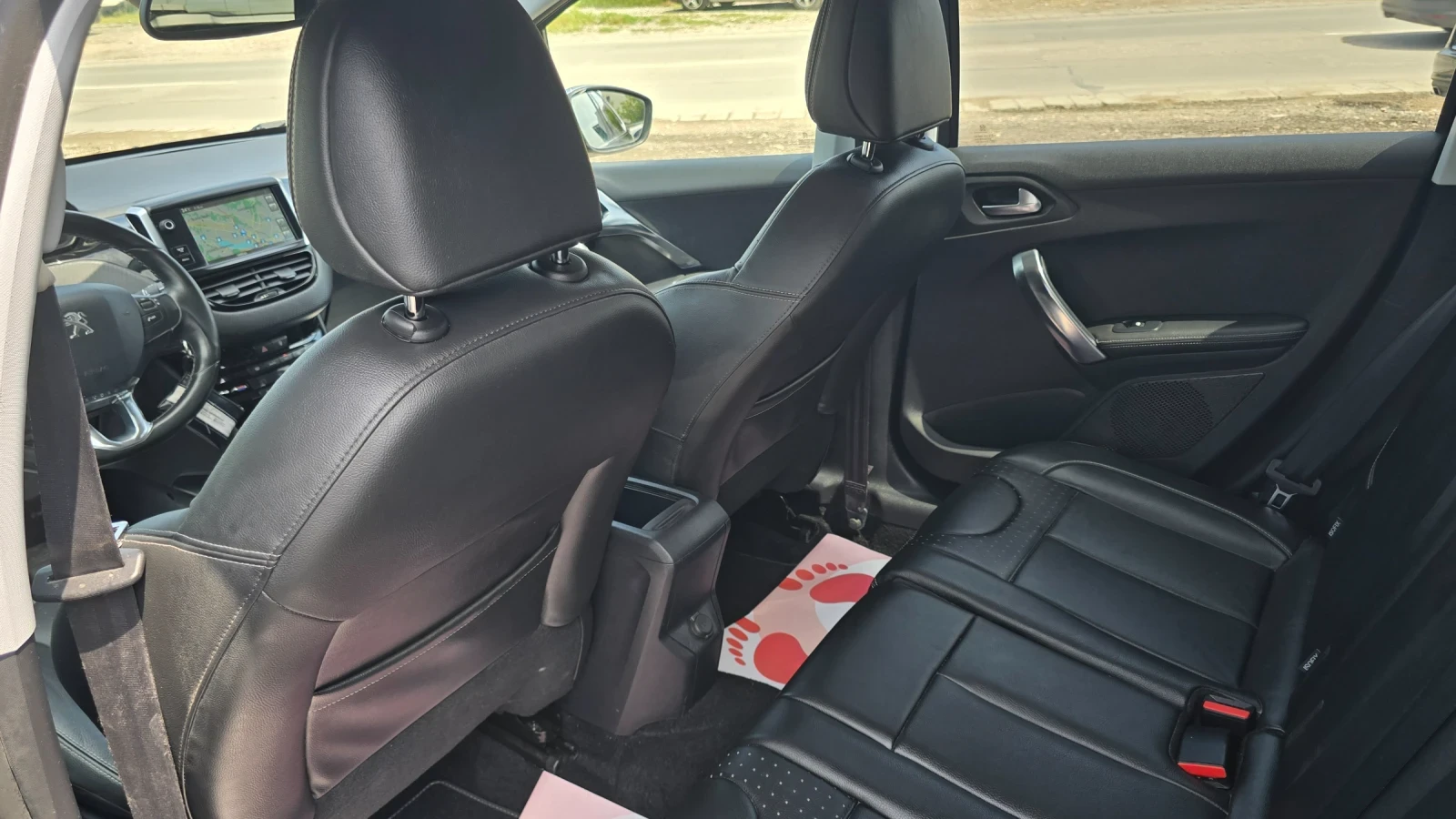 Peugeot 2008 1.6i* LUXURY edition* ТОП, снимка 13 - Автомобили и джипове - 54791891