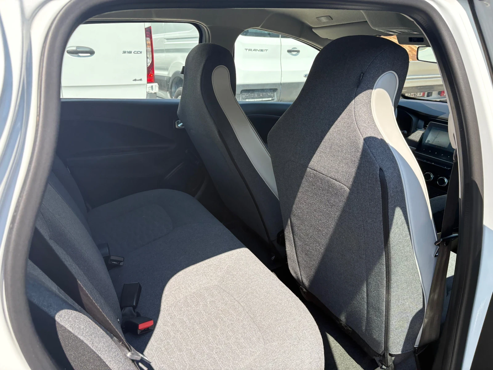 Renault Zoe 52Kw -R110-CCS-2бр., снимка 8 - Автомобили и джипове - 54845644