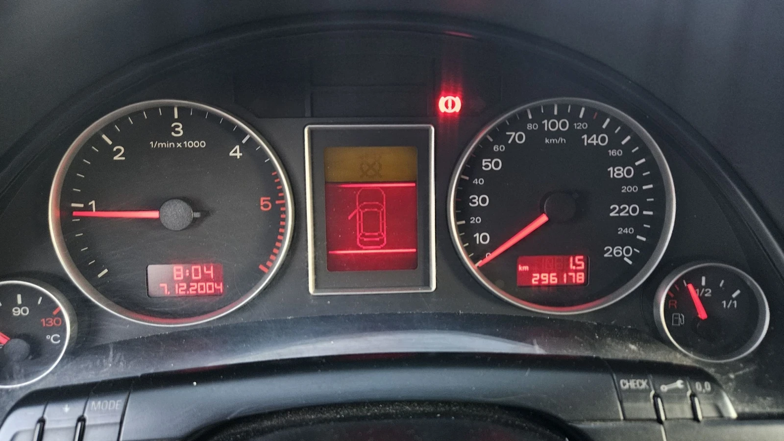 Audi A4 2.0 TDI..ЧИП, снимка 14 - Автомобили и джипове - 54907610