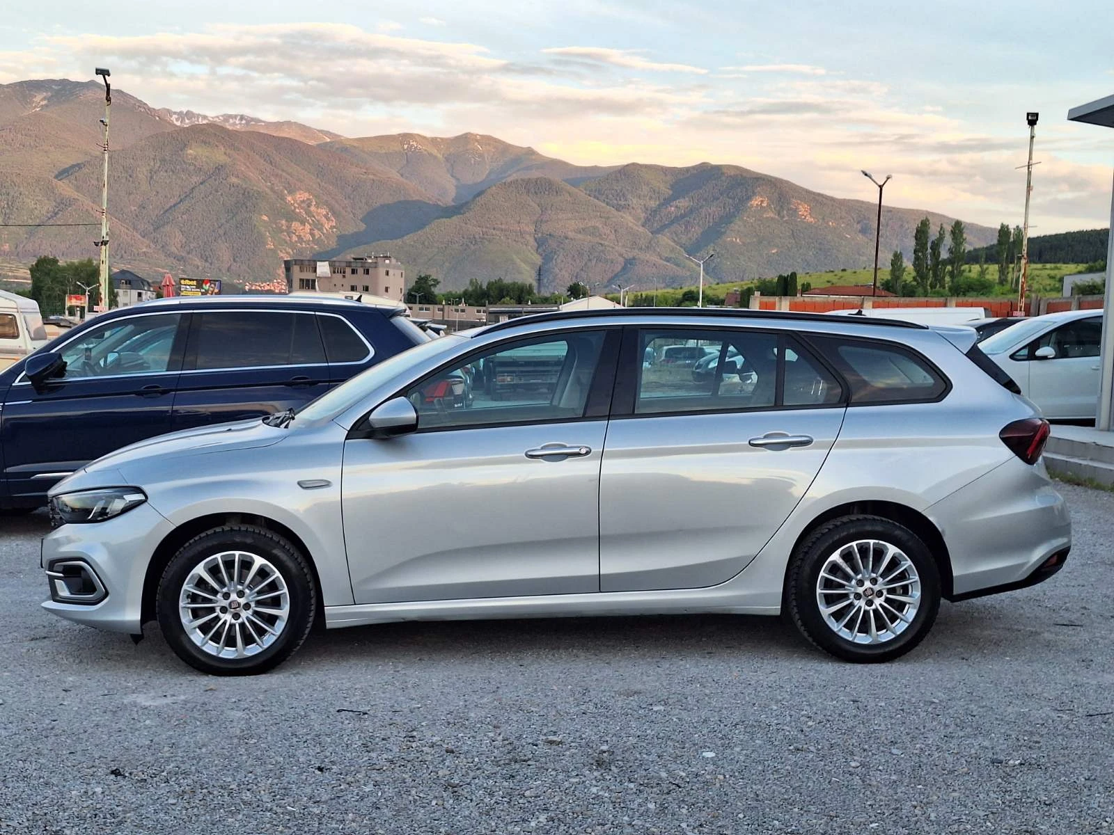 Fiat Tipo 1.6D-NEW MODEL-DIGITAL COCKPIT-LED, снимка 2 - Автомобили и джипове - 54933626