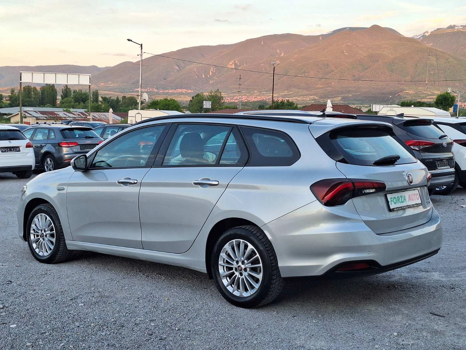 Fiat Tipo 1.6D-NEW MODEL-DIGITAL COCKPIT-LED, снимка 3 - Автомобили и джипове - 54933626