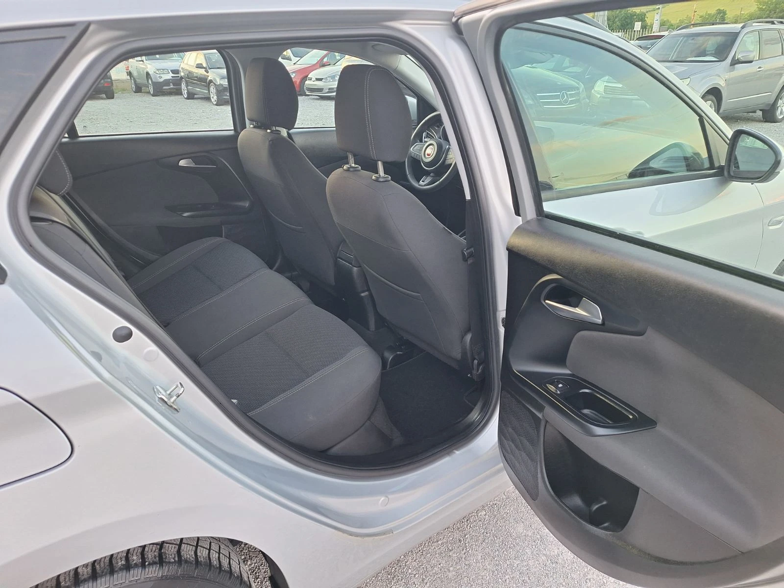 Fiat Tipo 1.6D-NEW MODEL-DIGITAL COCKPIT-LED, снимка 13 - Автомобили и джипове - 54933626