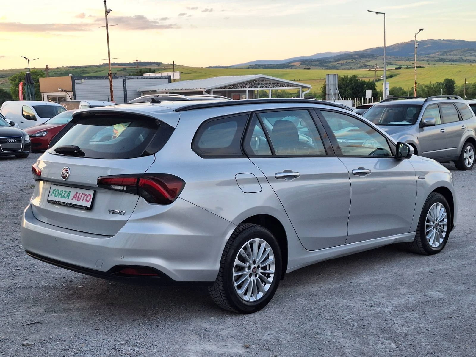 Fiat Tipo 1.6D-NEW MODEL-DIGITAL COCKPIT-LED, снимка 5 - Автомобили и джипове - 54933626