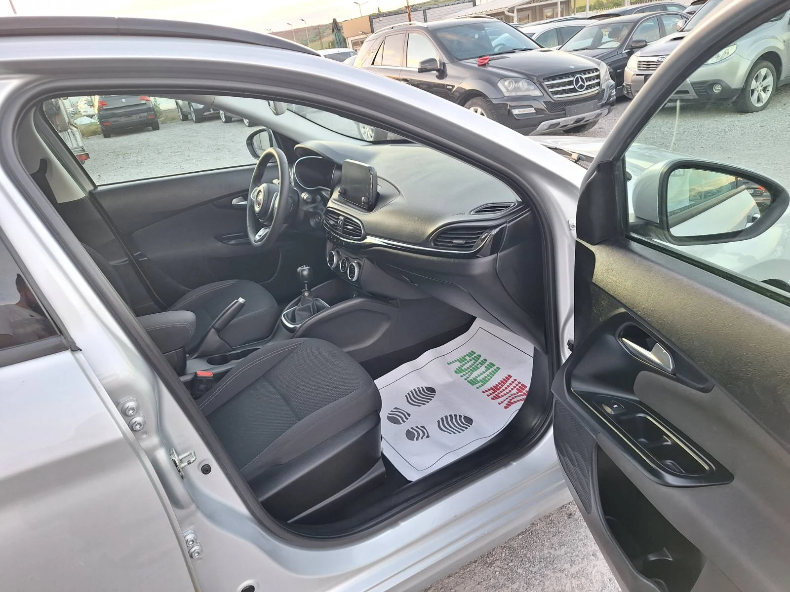 Fiat Tipo 1.6D-NEW MODEL-DIGITAL COCKPIT-LED, снимка 11 - Автомобили и джипове - 54933626