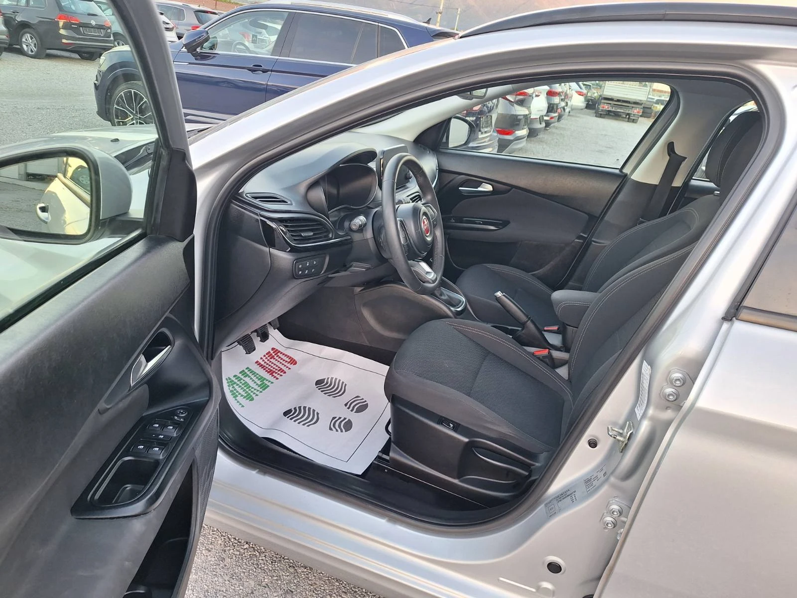 Fiat Tipo 1.6D-NEW MODEL-DIGITAL COCKPIT-LED, снимка 9 - Автомобили и джипове - 54933626
