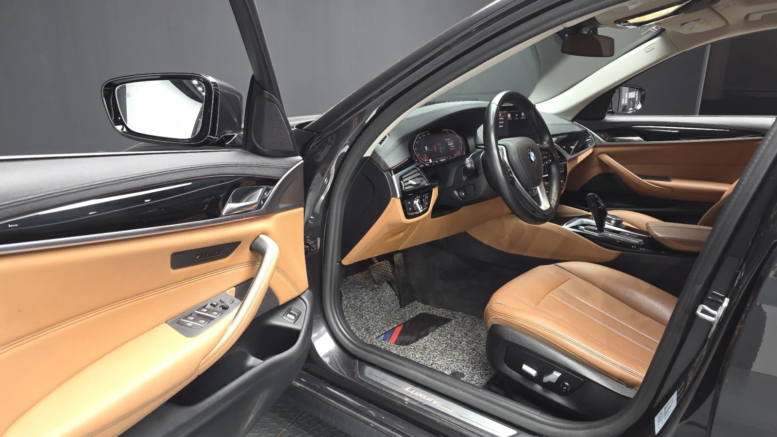 BMW 520 ЕЛ. БАГАЖНИК* HUD* BLIND SPOT* ЛЮК* КРАЙНА ЦЕНА, снимка 11 - Автомобили и джипове - 55344731