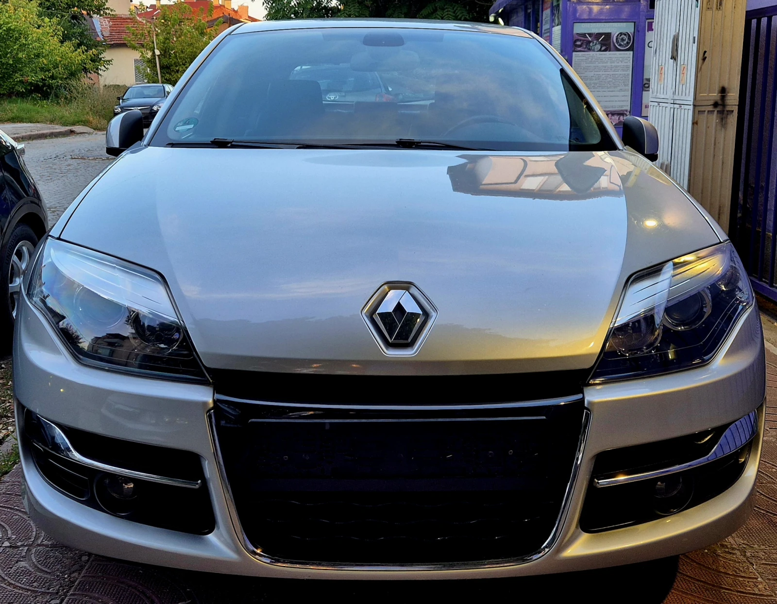 Renault Laguna 2.0i-FACE LIFT- 6speed-кожа-нави, снимка 3 - Автомобили и джипове - 55426530