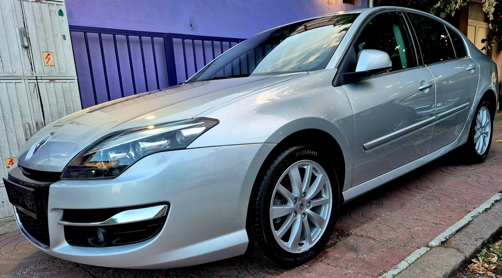 Renault Laguna 2.0i-FACE LIFT- 6speed-кожа-нави, снимка 7 - Автомобили и джипове - 55426530