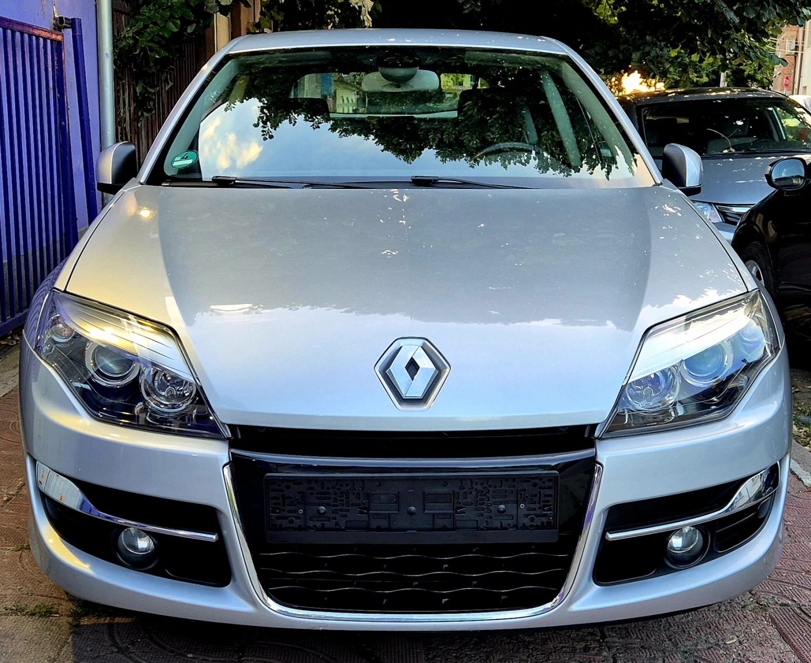 Renault Laguna 2.0i-FACE LIFT- 6speed-кожа-нави, снимка 11 - Автомобили и джипове - 55426530