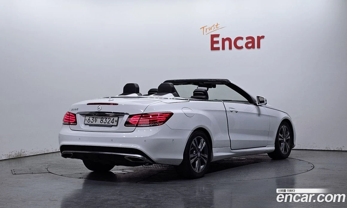 Mercedes-Benz E 200 Cabriolet, снимка 2 - Автомобили и джипове - 55794789