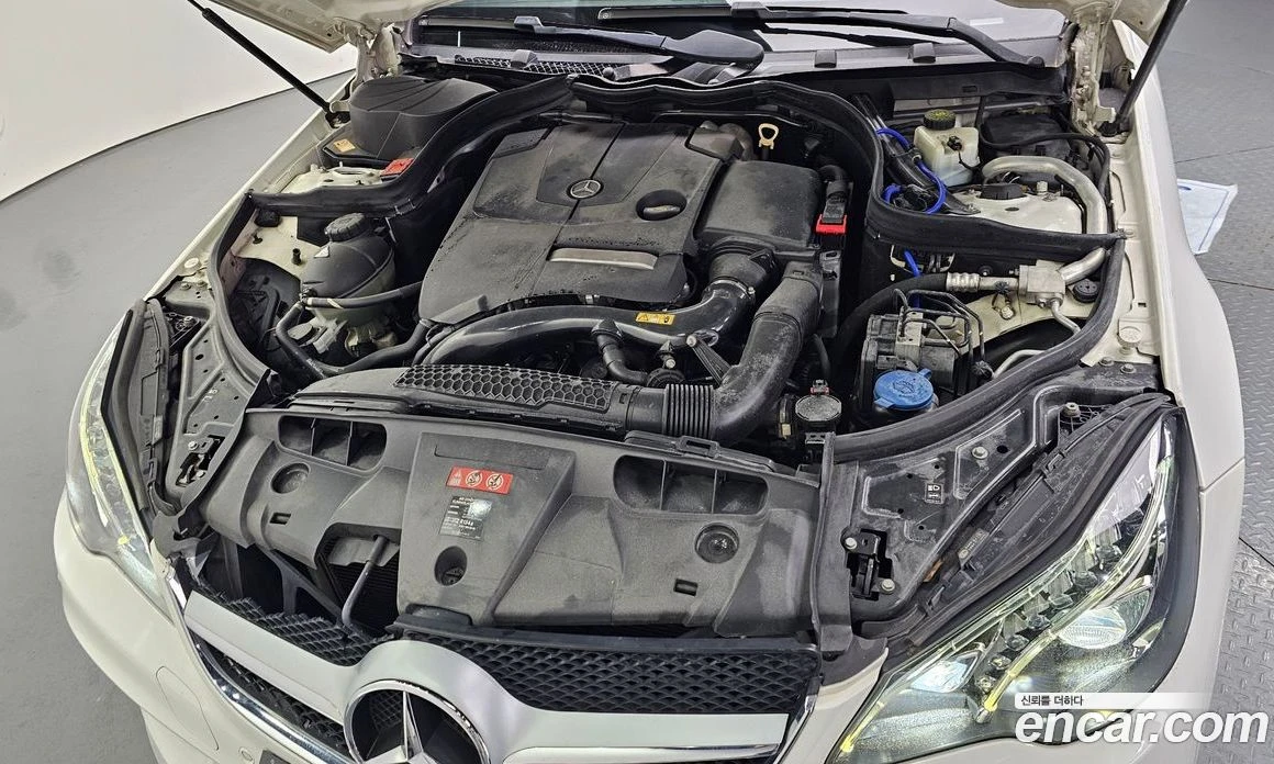 Mercedes-Benz E 200 Cabriolet, снимка 6 - Автомобили и джипове - 55794789