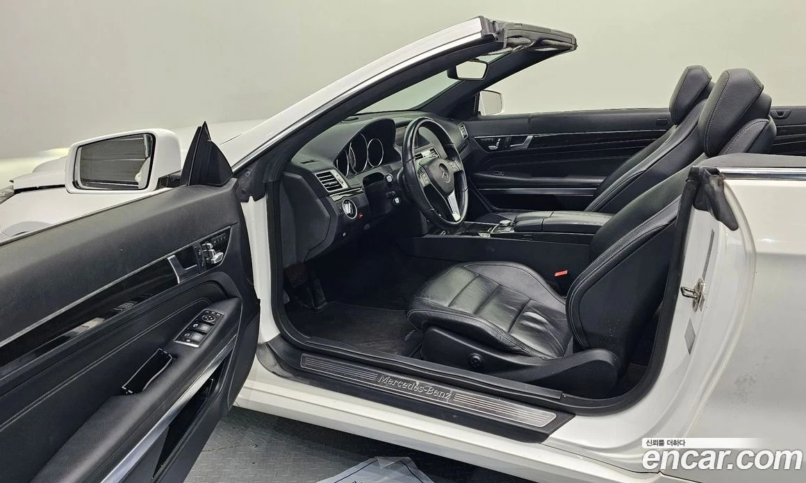 Mercedes-Benz E 200 Cabriolet, снимка 10 - Автомобили и джипове - 55794789