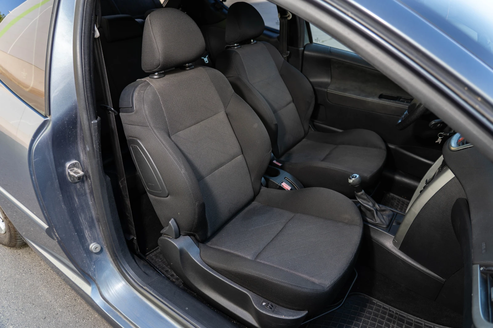 Peugeot 207 1.6i 120кс, снимка 12 - Автомобили и джипове - 56156698