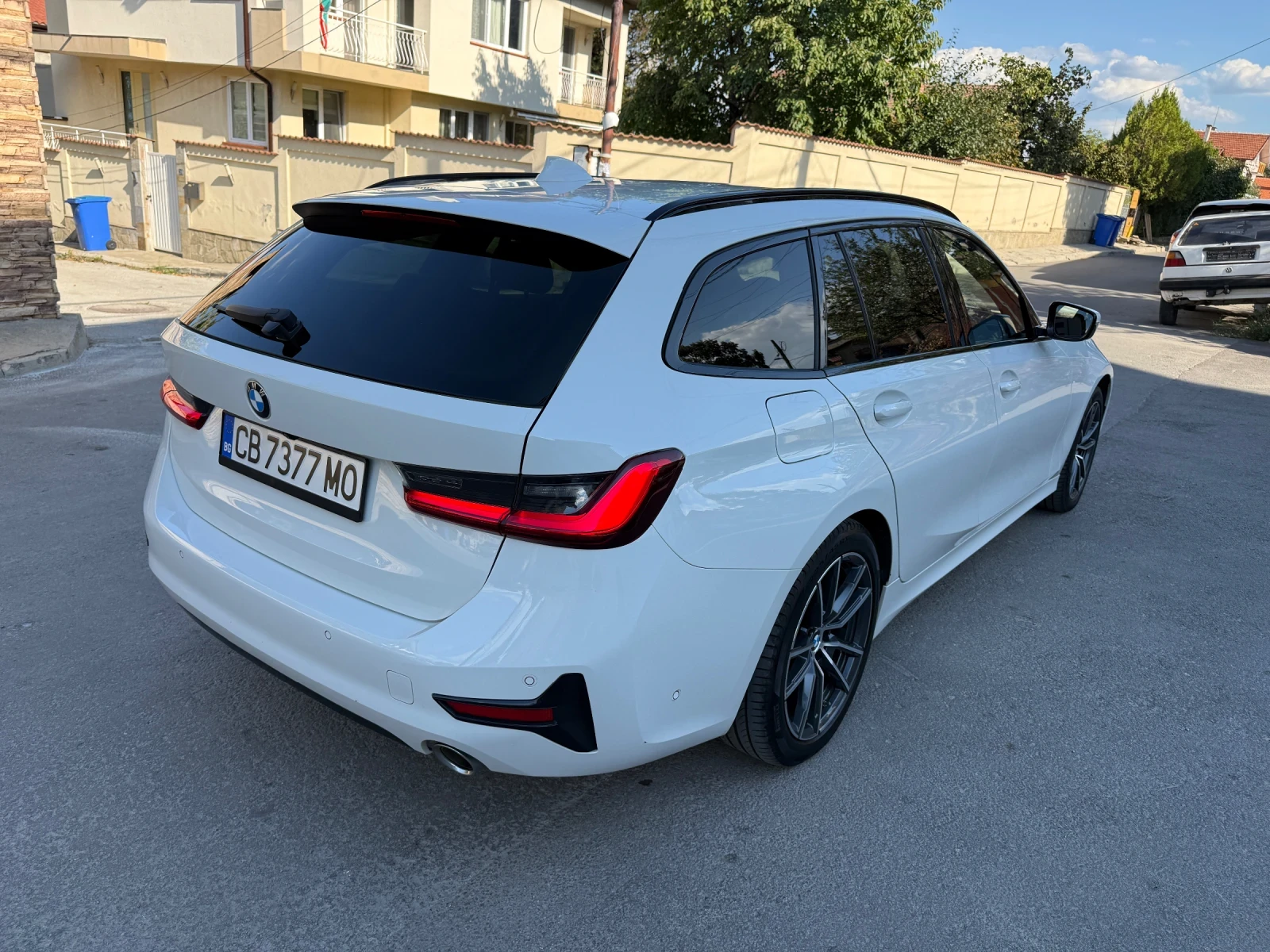 BMW 320 320d Mild hibryd Само на задно, снимка 3 - Автомобили и джипове - 56171262