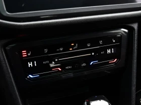 VW Tiguan 2023* HIGHLINE R-LINE* 7 PASS* FENDER AUDIO* LANE  - 21900 € / 42832.68 лв. - 62086546 10
